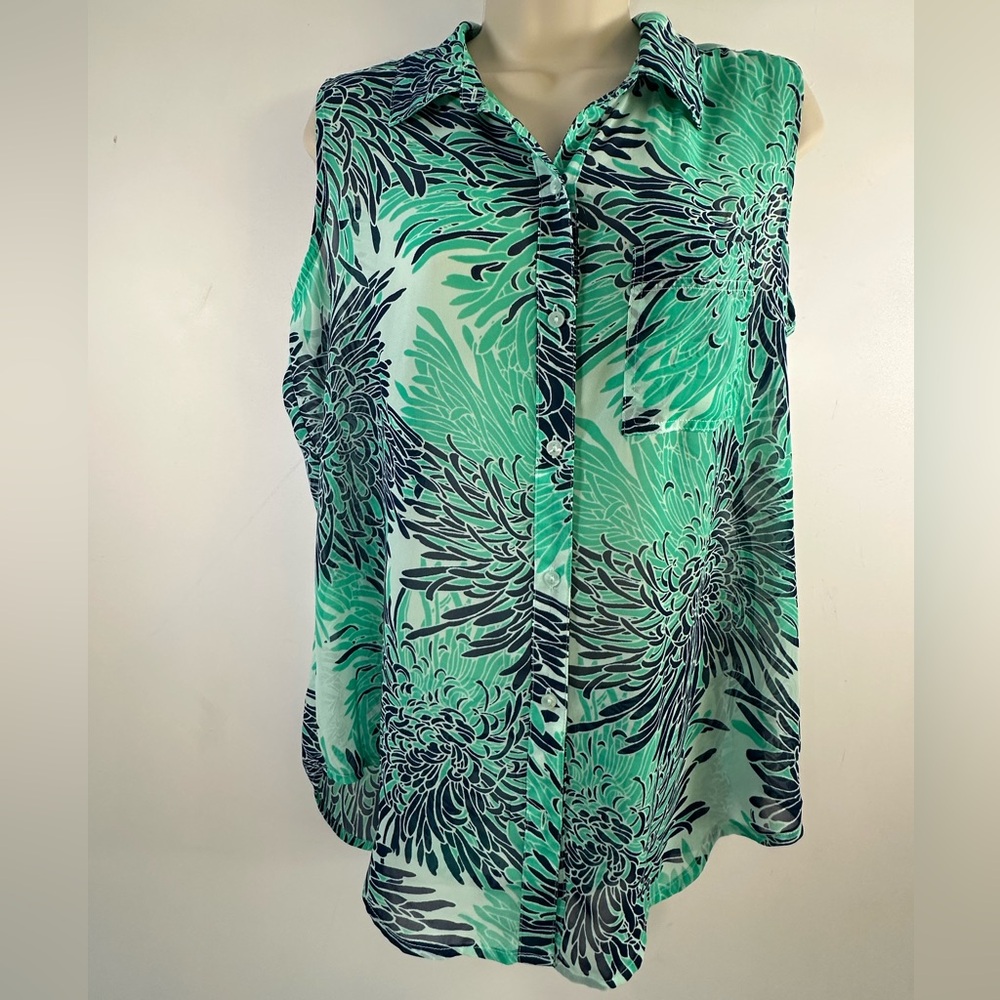Liz Claiborne sheer sleeveless blouse size medium